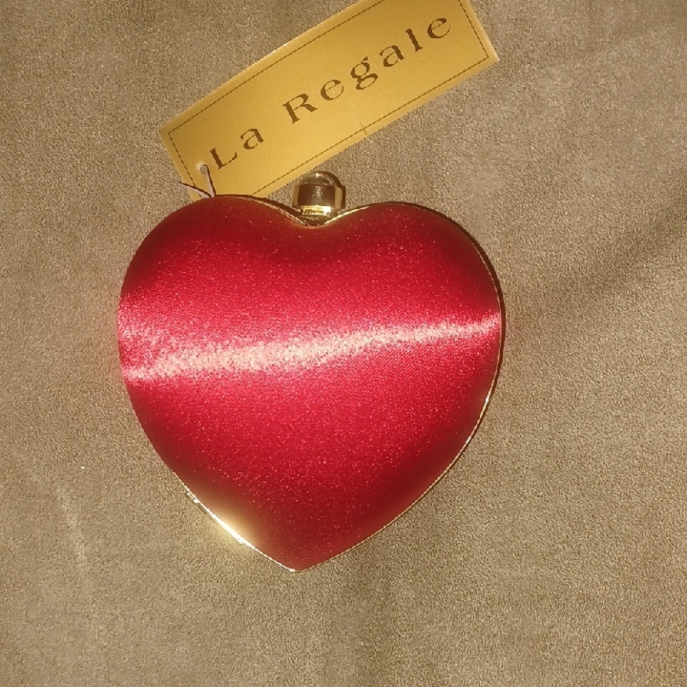 La Regale Radiant Red Heart Clutch